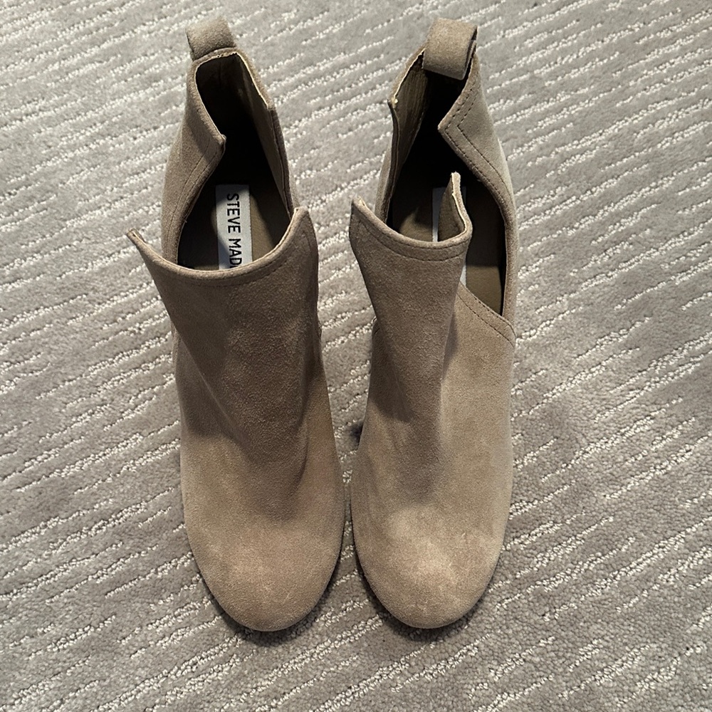 Steve Madden Women's Beige Ankle Booties